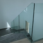 Glass railing