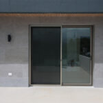 Sliding window with sliding net